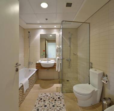 Oaks Liwa Heights Hotel Suites