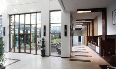 Metropolitan Hotel Dubai