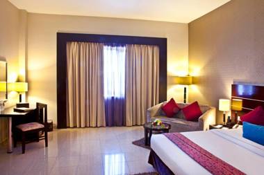 Landmark Riqqa Hotel