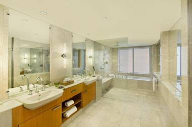 The Ritz-Carlton Dubai International Financial Centre