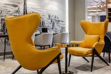 Mercure Dubai Barsha Heights Hotel Suites