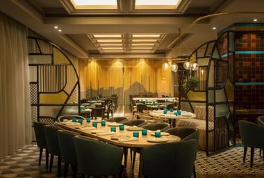 Sheraton Mall of the Emirates Hotel Dubai