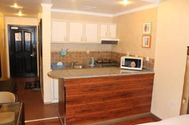 Hafez Hotel Apartments Al Ras Metro Station