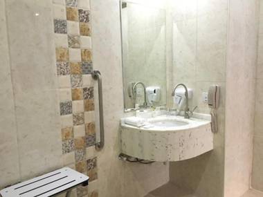 Royal Tulip Hotel LLC