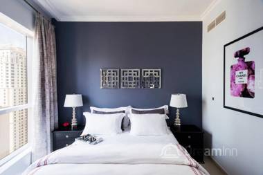 Dream Inn Apartments - Bay Central