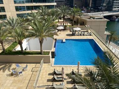 My-Places Dubai Apartment suitable for large groups Al Sahab 1