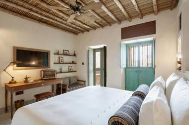 Al Seef Heritage Hotel Dubai Curio Collection by Hilton