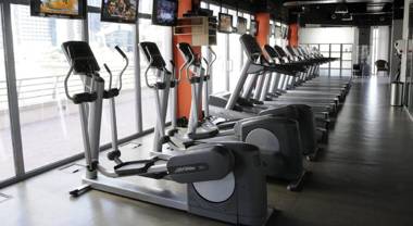 Beautiful 1Bedroom Apartment Near Metro Station