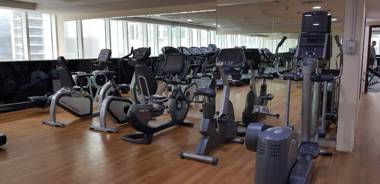 High Floor Beautiful Two Bedroom Apartment