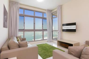 2BR Beautiful Apt with Ocean Palm & Atlantis View