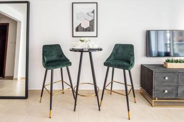 Frank Porter - Burj Al Noujoum