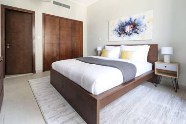 Light Beautiful 1BR in Amazing Downtown Dubai!