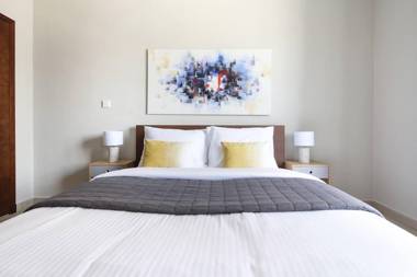 Light  Beautiful 1BR in Amazing Downtown Dubai!