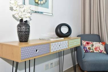 Impressive 1BR w/ Incredible Marina Views!