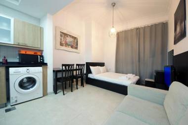 Signature Holiday Homes- Zumurud Tower Studio Apartment Dubai Marina