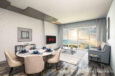 LUX - Lavish Suite with Full Palm Jumeirah View 1