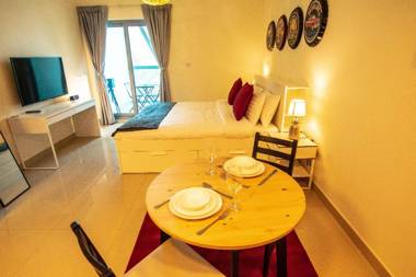 Lux BnB Studio/Sleeps 2/Balcony/Gym/Tennis