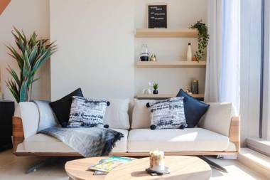 Trendy 1 BDR in JBR  Beach  Netflix