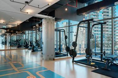 Unique bright studio with balcony in Marina Gate