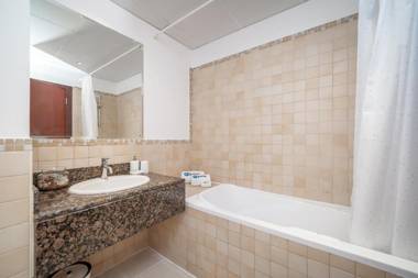 Spacious Apt for 6 in JBR minutes from the Beach