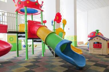 Luxurious Living In This 2BR w/ Study in Downtown 