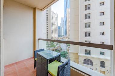 Beautiful & Bright Apt Next to JBR Beach