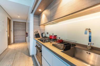 FAM Living - Studio One Tower - Marina View Studio