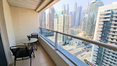 Splendid 1BR Apt with Marina View & Close to Metro