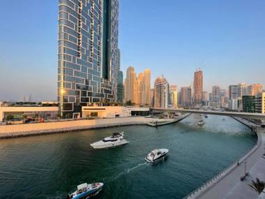 Marina & beach view 1BDR near Bluewaters Island Pet Friendly