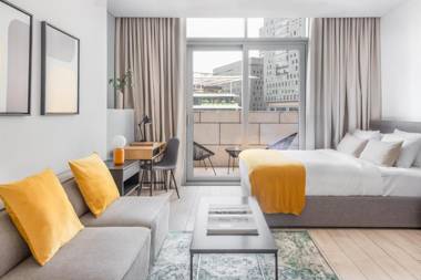 Newly furnished modern DIFC studio with balcony