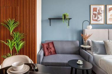 Refurbished studio with Burj Khalifa view in DIFC