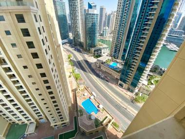 Deluxe Waterfront Roomy Apt Perfect for Groups