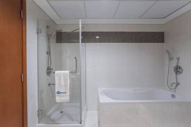 Luxury Apartment in the Iconic Park Towers