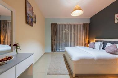 Trinity Holiday Homes - Standpoint Tower