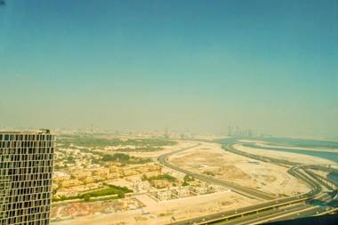 Stunning 2 BR Dubai Mall Street Dubai Downtown