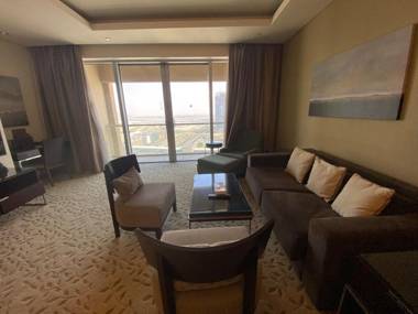 Large 1 Bed  Address Dubai Mall   City VIew