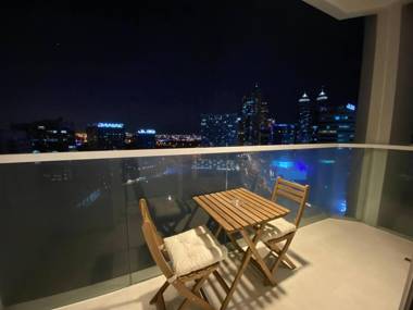 Lux BnB Studio/Sleeps 2/Business Bay/Canal Views