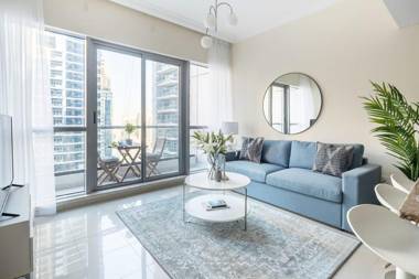 Modern 1BR in Dubai Marina with Marina Views!