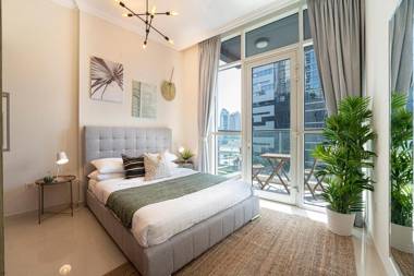 Opulent Apartments by Dubai MallBurj Khalifa-PoolGym & Parking