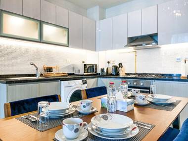 The Prive Hospitality - Bayz by Danube