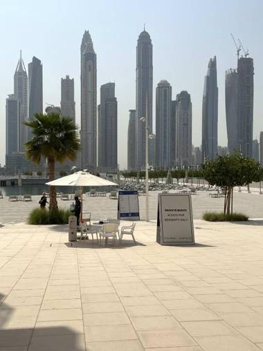Palm view 1BDR with private beach in Emaar Beachfront