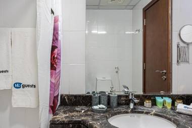 Cozy and quiet Studio nestled the Downtown Area