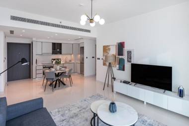 FAM Living - Sunrise Bay Towers - Seafront