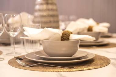 Upscale 2BR In Prestigious Downtown Dubai!