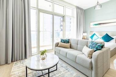 Spacious Studio in Dubai Marina with Marina Views