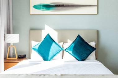 Spacious Studio in Dubai Marina with Marina Views