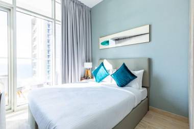 Spacious Studio in Dubai Marina with Marina Views