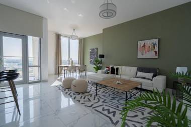 Modern Entire 2 Bedroom apartment Great Views