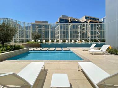 Modern 1BDR in Business Bay with pool access