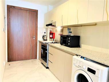 Brand new studio with balcony in Business Bay